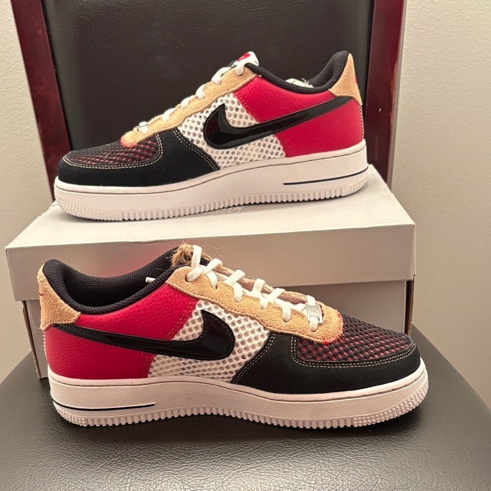 New Nike Air Force 1 LV8 Kids Red, Black, and Tan Sneakers Size 7Y Women’s 8 1/2